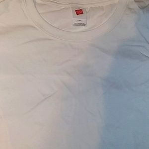 Hanes white t-shirt 👕